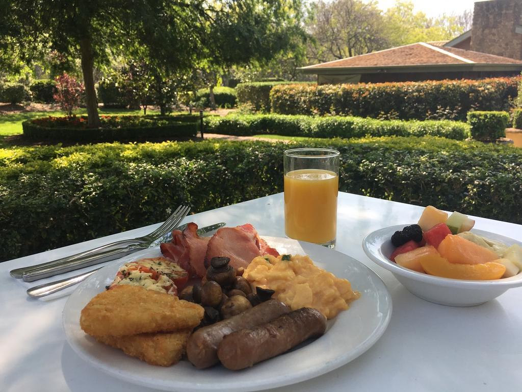 Mercure Hunter Valley Gardens Поколбин Екстериор снимка